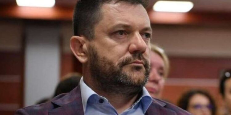 Largohet nga detyra Drejtori i Përgjithshëm i Burgjeve!