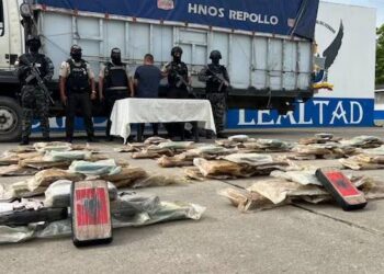 Sekuestrohen 7.3 milionë dollarë kokainë në Ekuador, pakot me flamur shqiptar