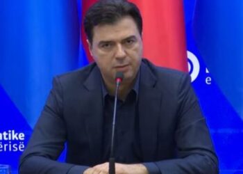 Rama e quajti seancën Kosovë-Serbi “të pakuptimtë”, reagon Basha: Flet si perëndimor, vepron si lindor