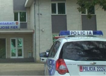  Pezullohen nga detyra 5 efektivë të policis në Fier, ja për çfarë akuzohen (Emrat)