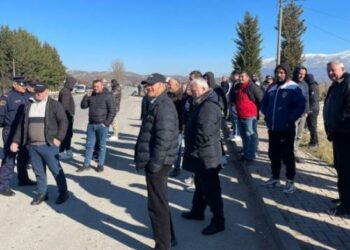 Pas fermerëve të Myzeqesë, në protestë dhe të Korçës