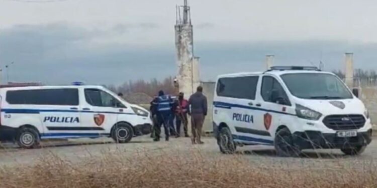 Krimi në firmën e inerteve në Kurbin/ Ja kush është 70-vjeçari që mbeti i vrarë dhe pronari i plagosur (EMRAT)