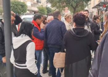 Banorët e Durrësit protestojnë kundër rikonstruksionit të pallatit: Na njoftuan në momentin e fundit