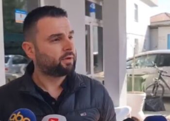 11 punonjëset e një fabrike në Fier përfundojnë të helmuara në spital, punonjësi: Janë spërkatur me ilaç miu disa