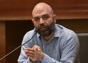 Deklarata e fortë e gazetarit italian, Roberto Saviano: Krimi shqiptar arriti të krijojë “Shqipërinë e Madhe”