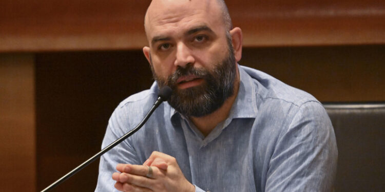 Deklarata e fortë e gazetarit italian, Roberto Saviano: Krimi shqiptar arriti të krijojë “Shqipërinë e Madhe”