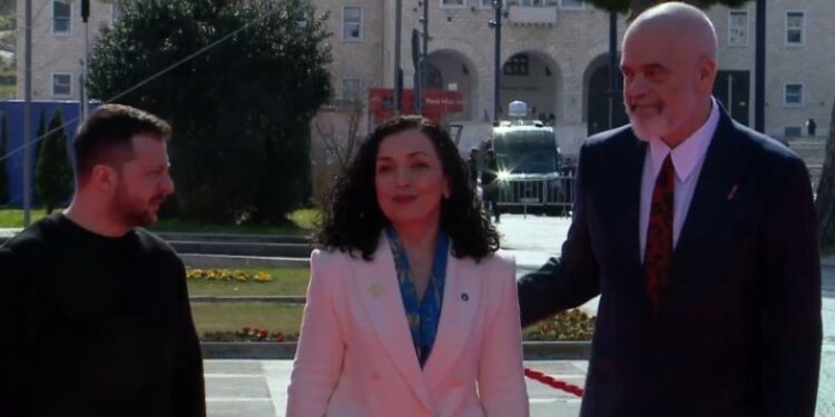A do i kërkoni Zelenskyt njohjen e Kosovës? Osmani në Tiranë: E bindur që a