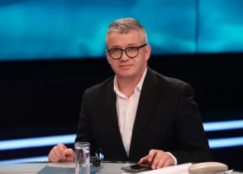 Alfred Peza jep dorëheqjen nga posti si drejtor i RTSH