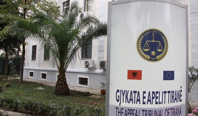 Vrau një polic në ’97-ën pas parakalimit të gabuar, ish-punonjësi i SHIK dënohet me 12 vite burg, 24 vite më parë i ishte…