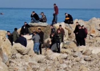 Rrëqeth nëna e 40-vjeçarit në Durrës: U kalb djali në det