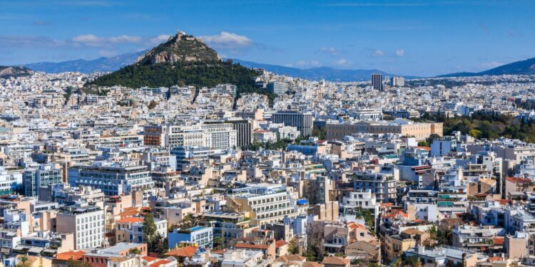 Greqia rrit pagën minimale, nga 1 prilli do të jetë 830 euro