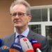 Ambasadori holandez mesazh: Ktheni normalitetin në Parlament, është zemra e shtetit