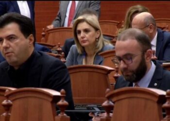 Bardhi kërkesë Nikollës: Shpallni të pavlefshëm votimet e seancës së kaluar në Kuvend