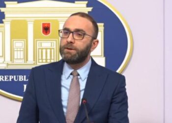 Bardhi kundër aktit normativ për rishikimin e buxhetit: Antikushtetues, nuk reflekton problemet e ekonomisë