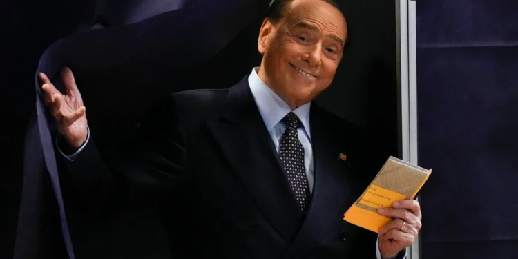 Publikohet letra që Silvio Berlusconi shkroi dy ditë para vdekjes!