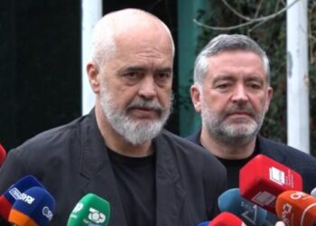 Rama tregon objektivin e PS për anëtarësimet dhe ‘nis fushatën’: Deri në qershor…