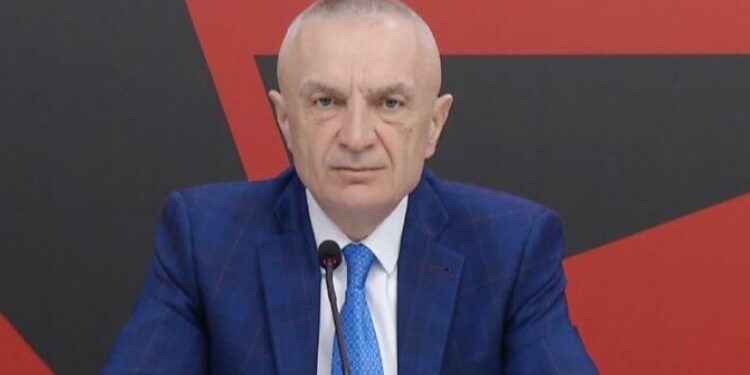 “Më anuluan fluturimin pa paralajmërim nga Air Albania”, Ilir Meta: Qeveria të marrë përgjegjësitë!