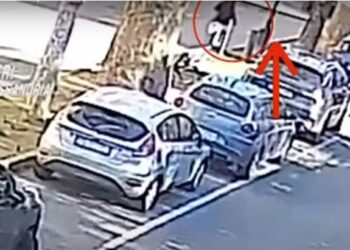 Video/ “Çmendet” shqiptari në Itali, përplas gruan me makinë dhe e dhunon në mes të rrugës 