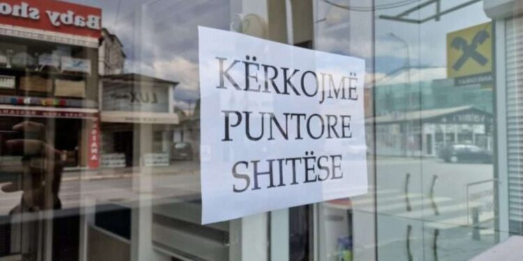 Bizneset në krizë/ S’ka punonjës vendas dhe as të huaj: Fitimet po u bien, konsumi po ulet