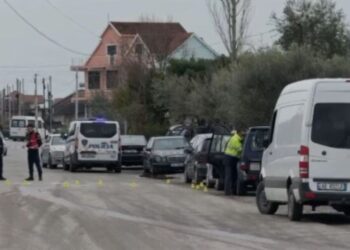 U tronditën nga atentati në Rrile të Lezhës, nxënësit dhe mësuesit e shkollës bojkotojnë mësimin