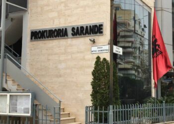Lejuan ndërtimin e një objekti 7-katësh pranë vijës bregdetare, Prokuroria Sarandë kërkon arrestimin e 11 zyrtarëve