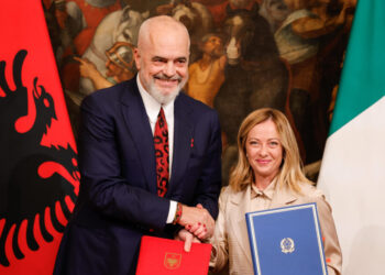 Detaje/ Si do të organizohen kampet në Shëngjin dhe Gjadër, ja si do të bëhet shpërndarja e refugjatëve. 