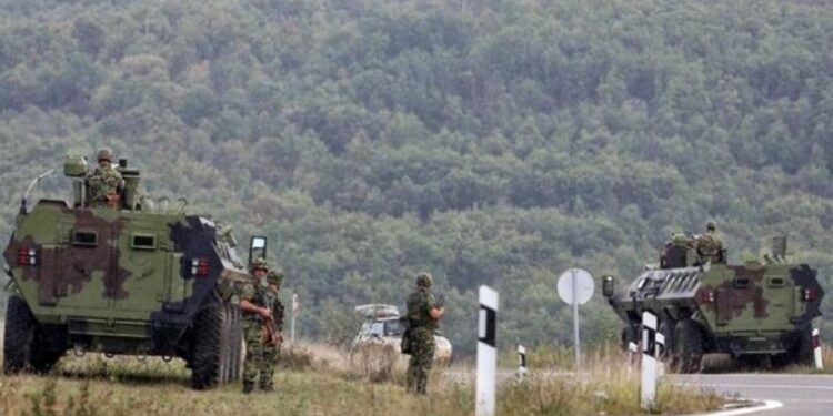 Rrezik lufte në Ballkan, Serbia “aktivizon” 48 bazat ushtarake rreth Kosovës, vendos ushtrinë në kufi