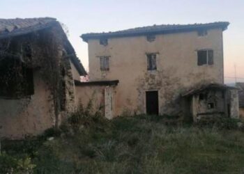 Shqiptarin e lidhin me kabllo dhe e torturojnë për 16 orë, shkak borxhi 60 mijë € i kushëririt