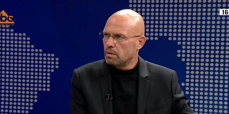 Çështja e Sazanit, ish-ministri Manjani shpërthen ndaj qeverisë: Në Shqipëri investitorët e huaj vijnë dhe gjejnë një shtet të korruptuar