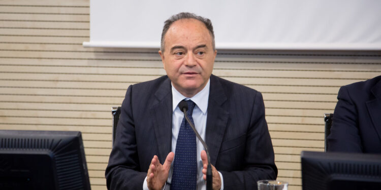 Prokurori i Napolit: Mafia shqiptare e lidhur me N’Drangheta-n, sjellë në Europë tonelata me kokainë 