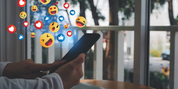 Përmbajtja toksike në rrjetet sociale po shton vrasjet në Shqipëri