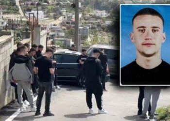 Vrasja me thikë e 18-vjeçarit, miqtë: Ai i qëndronte larg sherrit, e takuam gjysmë ore para ngjarjes