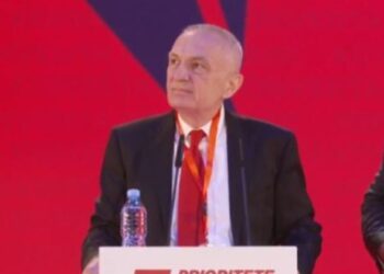 Meta thumbon Bashën: Nuk fitohet duke fjetur gjumë, as duke shumëzuar 7×7=42