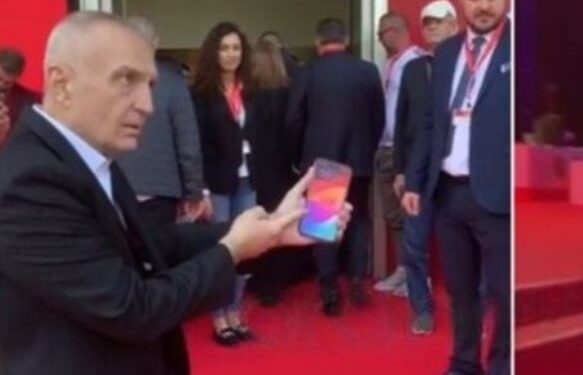 Meta nervozohet në Konventë, i kthehet keq zëdhënësit: U zgjove ti, hajde shpejto..
