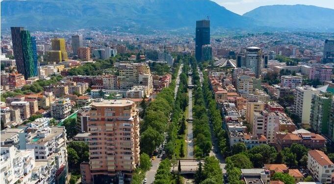 Banka Botërore: Ja kush janë qytetet me gjelbërimin më të ulët në rajon, si renditet Tirana