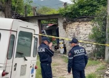 Detajet/ Me shenja dhune në trup, si u zbulua vdekja e çiftit në Dropull pas telefonatës nga Athina