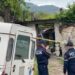 Vdekja e dy të moshuarve në Dropull, shoqërohen në polici tre persona
