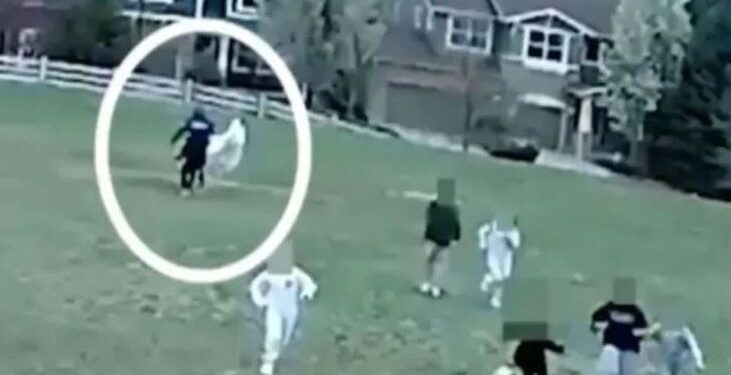 Tentoi të marrë peng nxënësit në oborrin e shkollës, vihet në pranga (Video)