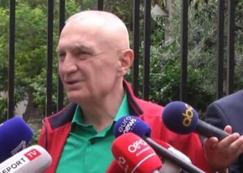 Ilir Meta flet pas daljes nga Prokuroria e Tiranës: Jam i shokuar, gjeta një mal me dosje…