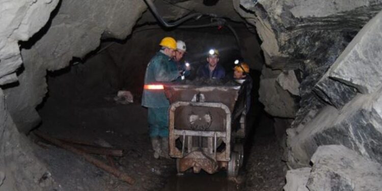 Minatorëve në Martanesh u bien gurët sipër/ Humb jetën i riu, plagoset një tjetër