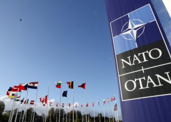 NATO bën paralajmërimin e frikshëm: Interneti dhe kabllot e energjisë janë “thembra e Akilit” e Perëndimit