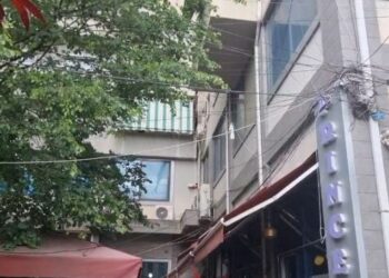 Zbardhet dëshmia e shoqes së dy vajzave që u gjetën pa jetë në Tiranë: Pimë alkool të trija, ato pinë edhe…