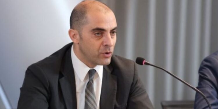 Dhunohet  avokati i Sali Berishës, Sokol Mëngjesi