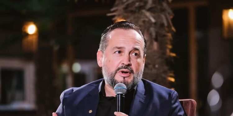 Akil Pano: Ja pse rrezikojmë të shuhemi si komb