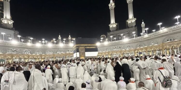 Tragjedi! Mbi 550 pelegrinë vdiqën në Mekë për shkak të të nxehtit
