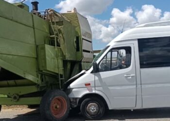 Furgoni me turistë përplaset me autokombanjën, 7 francezë përfundojnë në spital