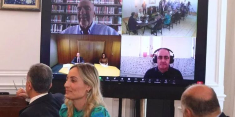 Mitsotakis mbledhje me eurodeputetët fitues, Fredi Beleri shfaqet live nga burgu