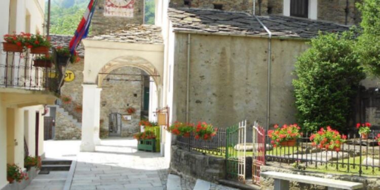 Janë vetëm 46 banorë, 30 prej tyre kandidatë për kryetarë, historia e veçantë e fshatit italian