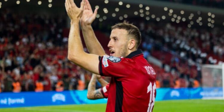 Nuk u aktivizua në Euro2024/ Babai i lojtarit të Kombëtares ‘shpërthen’: Zoti i shkatërroftë…