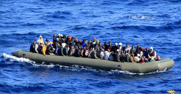 BBC: Rojet bregdetare greke kanë hedhur në det emigrantët duke u shkaktuar vdekjen